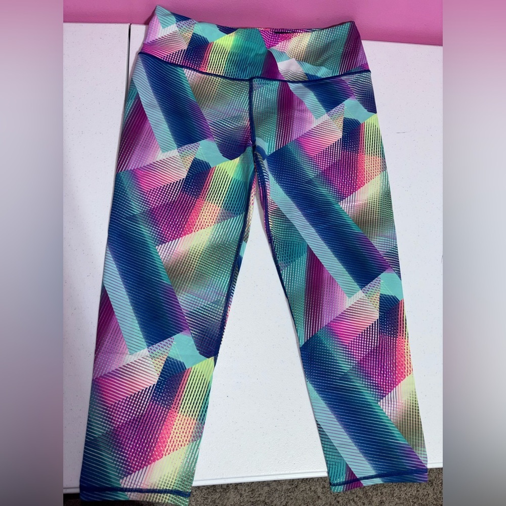 VSX Multicolor Geometric Capris